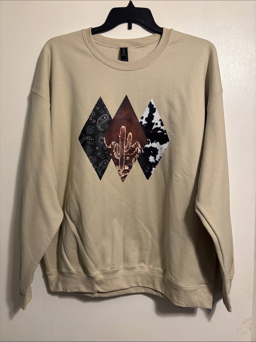 Gildan Beige Crewneck Sweatshirt with Southwestern Cactus Graphic